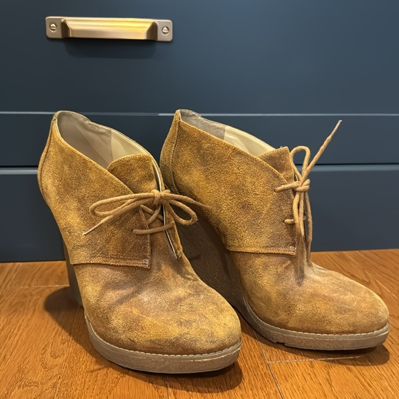 Enzo Angiolini lace up suede wedge booties (10) - Picture 8 of 8